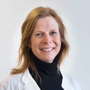 Dr.in Ariane Wiedenhofer